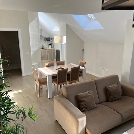 Apartamentos Pinar Malaga Centro Luaran gambar