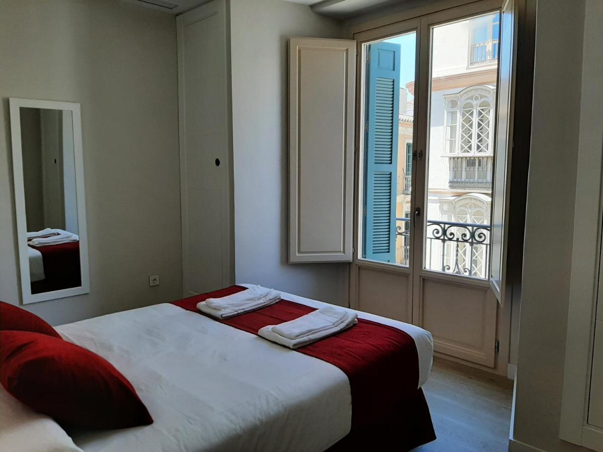 Apartamentos Pinar Malaga Centro Luaran gambar