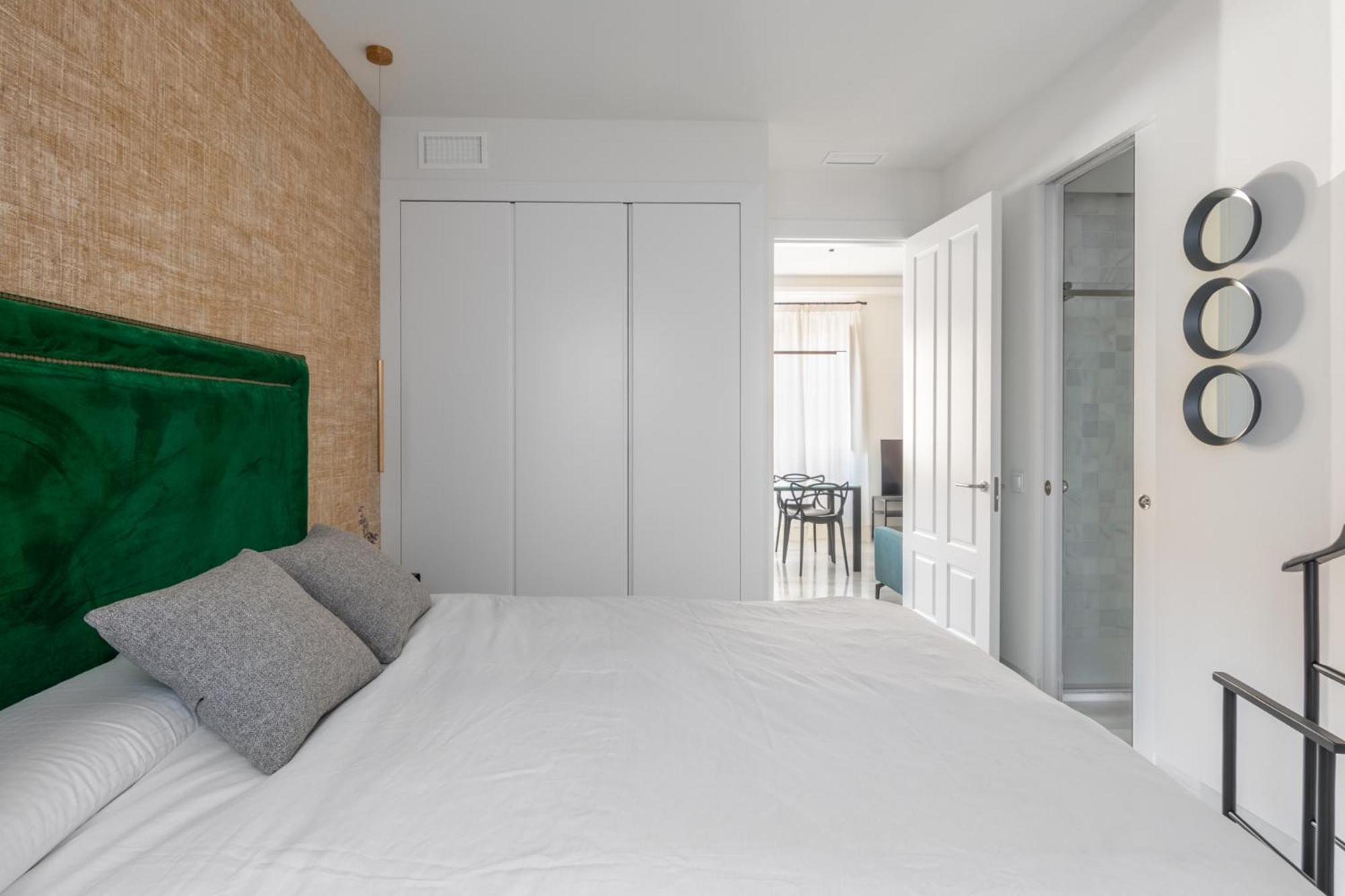 Apartamentos Pinar Malaga Centro Bilik gambar