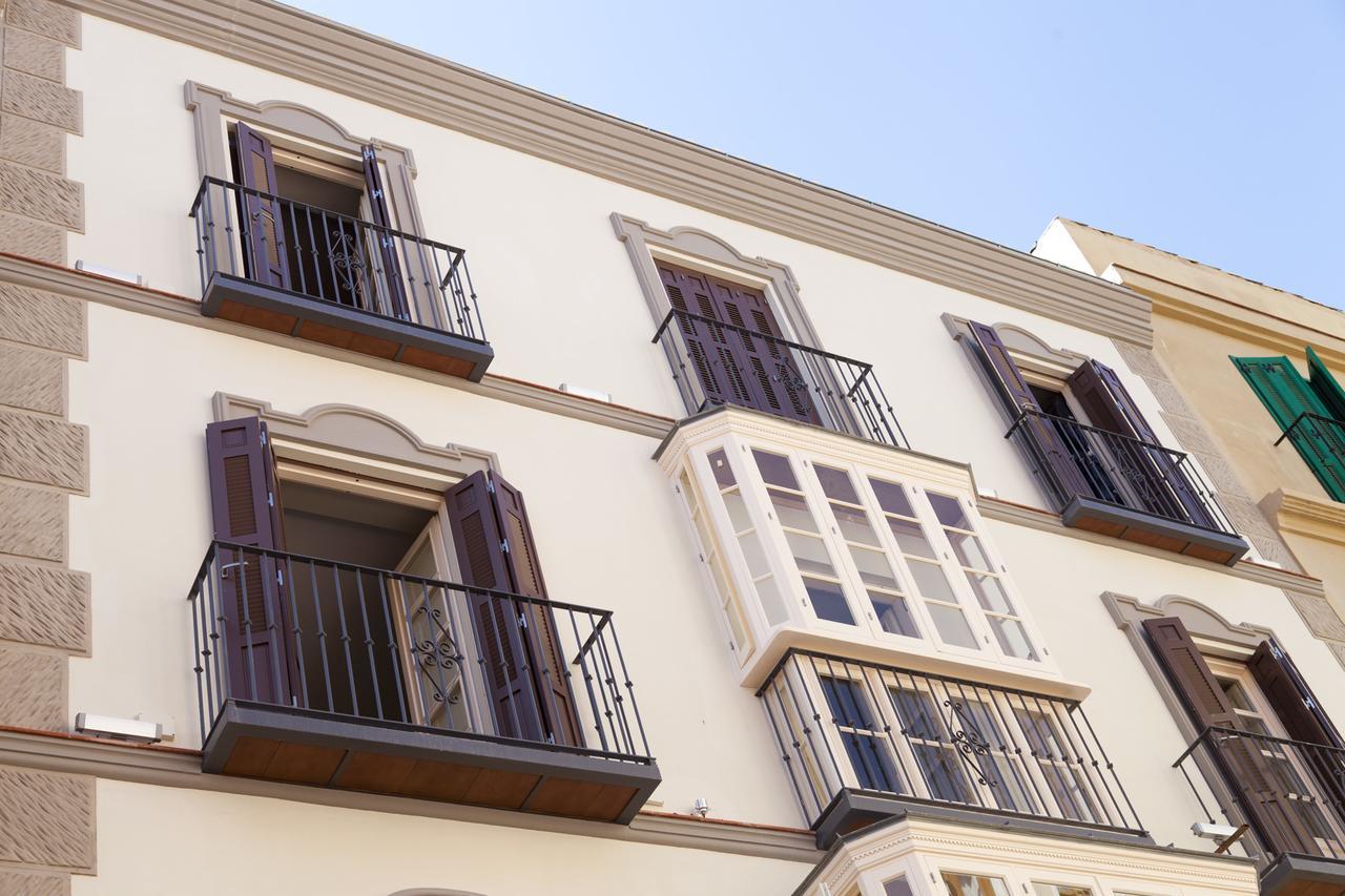 Apartamentos Pinar Malaga Centro Luaran gambar