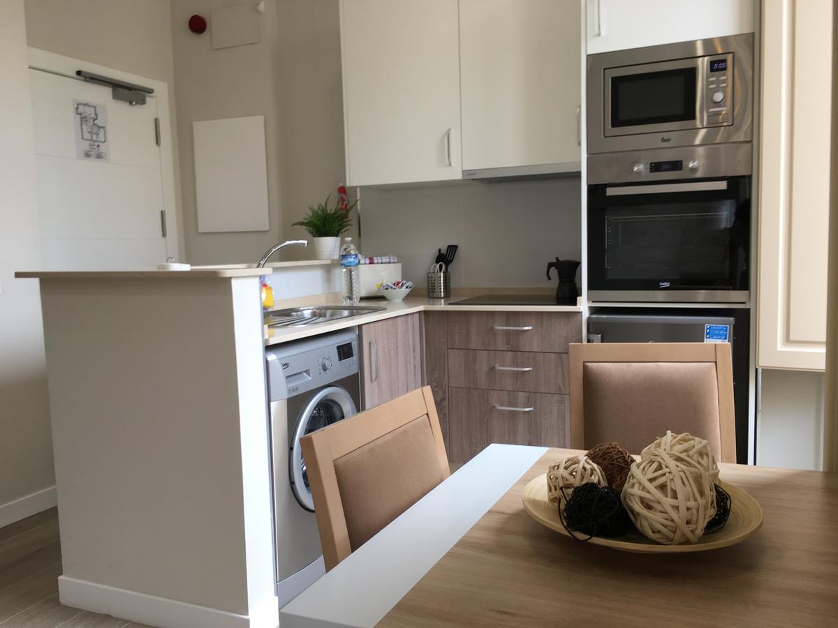 Apartamentos Pinar Malaga Centro Luaran gambar
