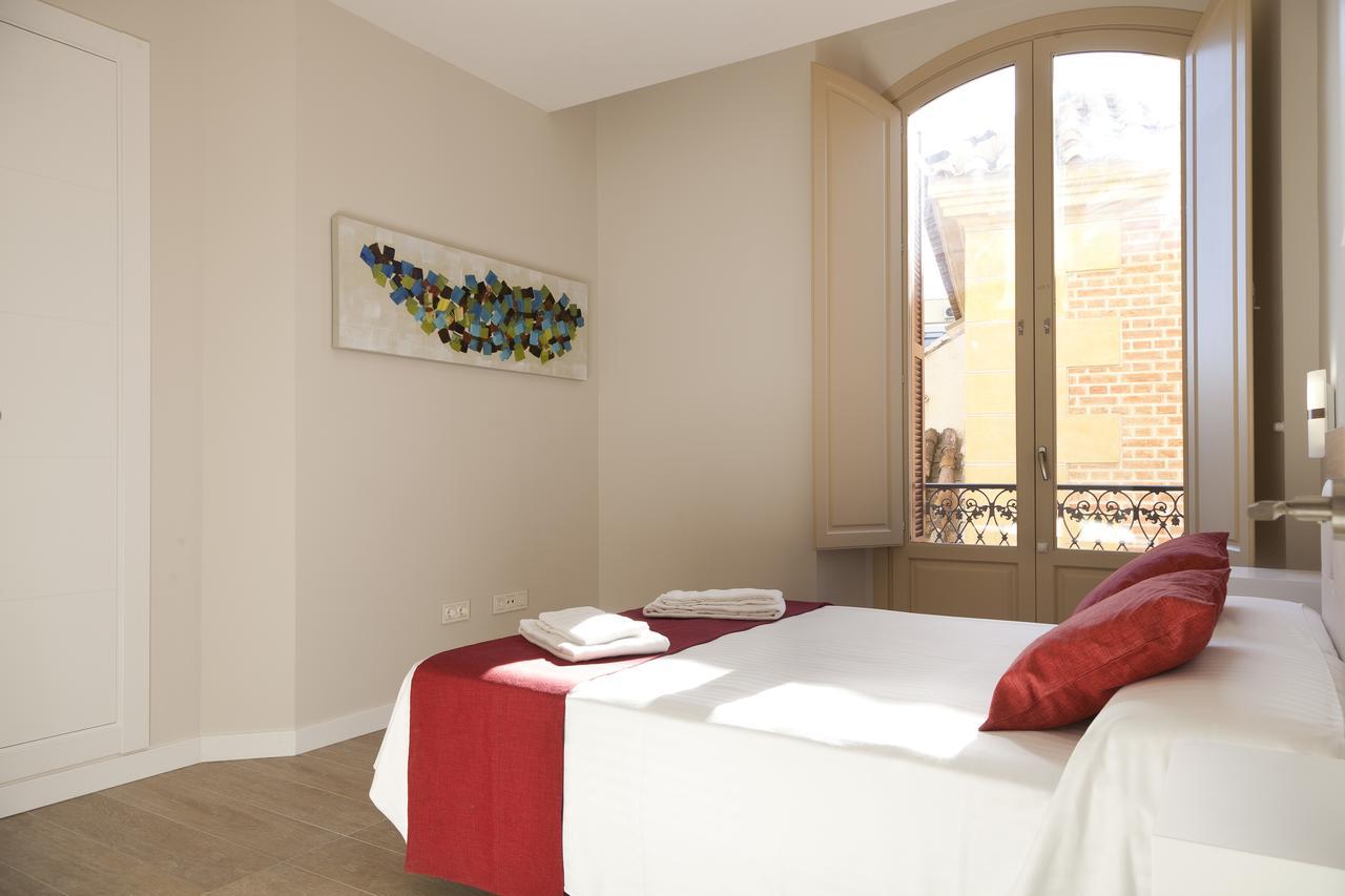 Apartamentos Pinar Malaga Centro Luaran gambar