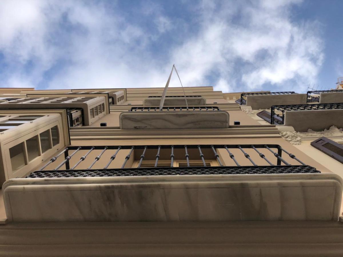 Apartamentos Pinar Malaga Centro Luaran gambar